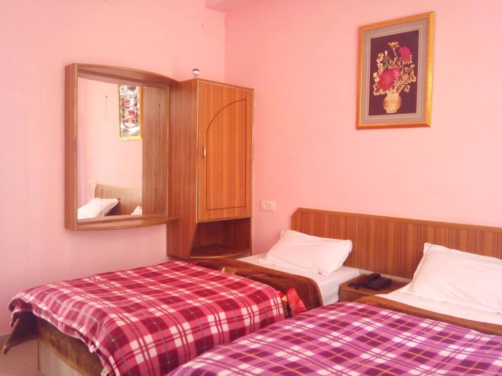 Hotel Kumar Residency Dharamshala Ngoại thất bức ảnh