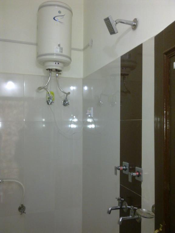 Hotel Kumar Residency Dharamshala Phòng bức ảnh