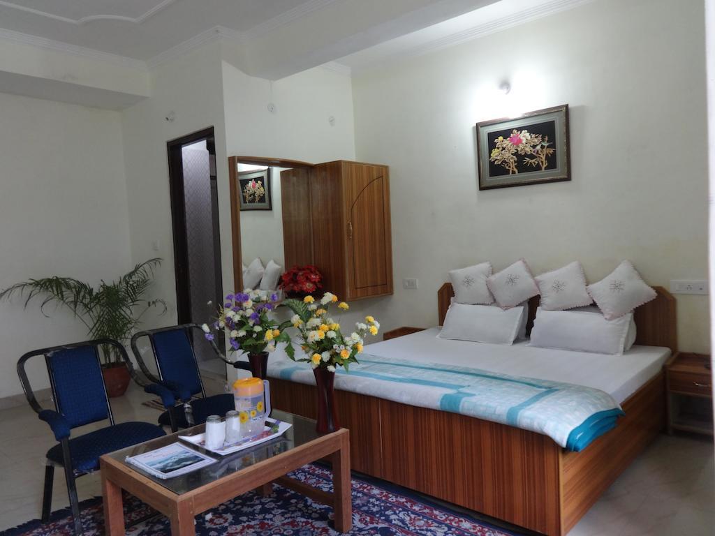 Hotel Kumar Residency Dharamshala Ngoại thất bức ảnh
